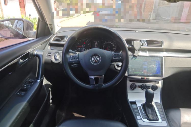 Used Volkswagen Magotan 2016 2.0 TSI Luxury Comfort Version
