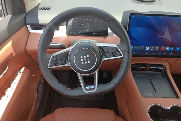 Used Landian E5 PLUS 2026 Model 165km Long-Range First-Adoption Version Ultra 7-seater
