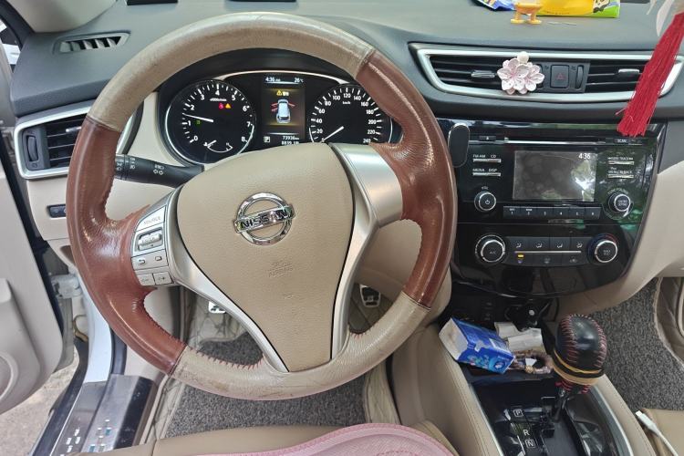 Used Nissan X-Trail 2016 2.0L CVT Smart Enjoyment Version 4WD
