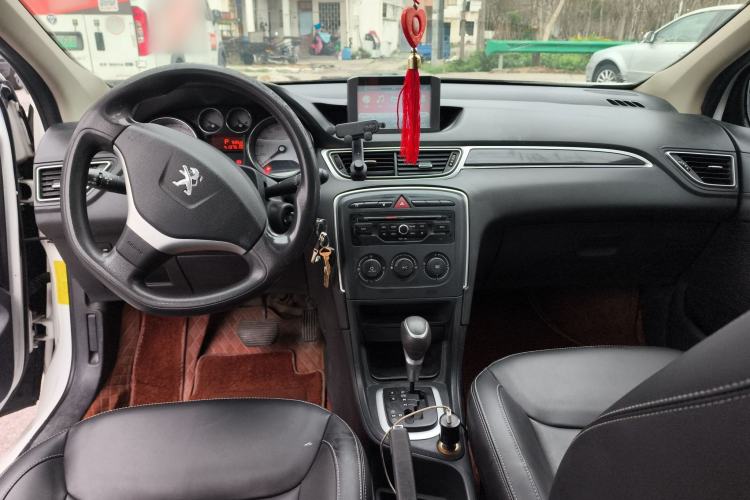 Used Peugeot 308 2013 2.0L Automatic Fashion Edition
