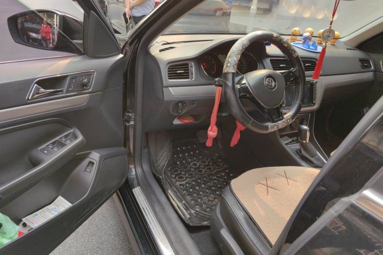 Used Volkswagen Lavida 2015 1.6L Automatic Comfort Edition