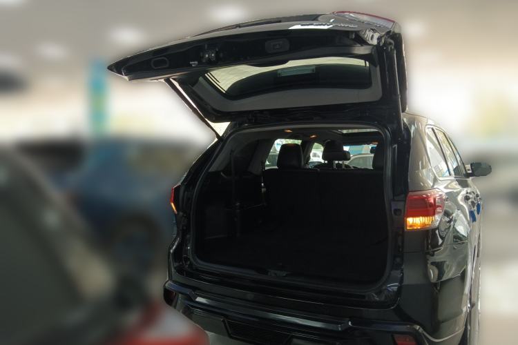 Used Toyota Highlander 2018 2.0T Four-Wheel Drive Luxury Edition 7 Seats China V Emission Standard