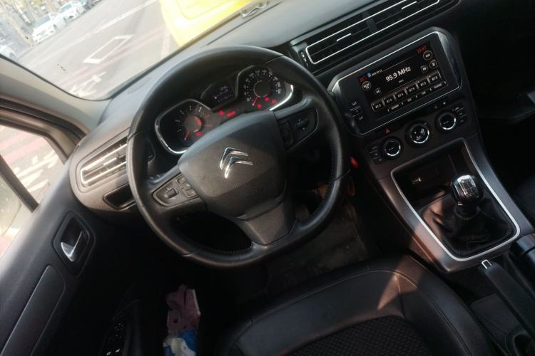 Used Citroen C4 Sega 2016 1.6L Manual Luxury Model Steering Wheel