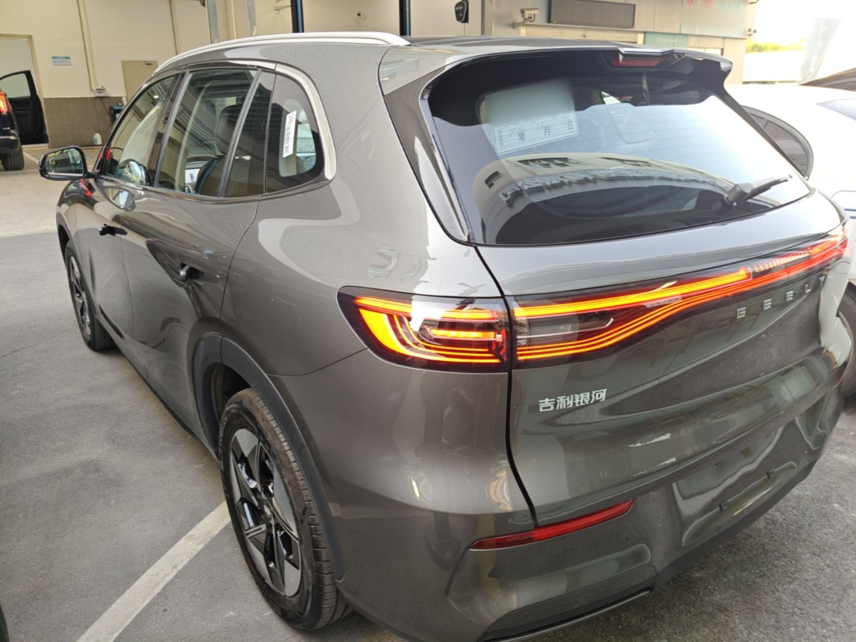 Geely Galaxy E5 2026 Model 610km Exploration+ Edition — снимка 4