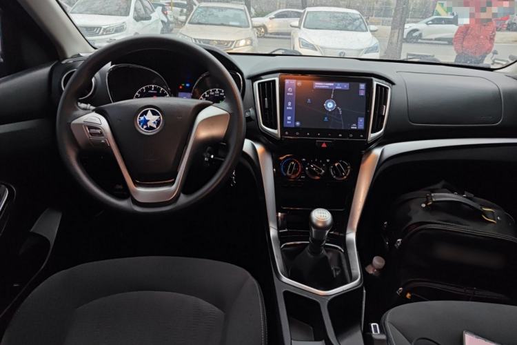 Used Venucia T70 2016 2.0L Manual RuiQu Version