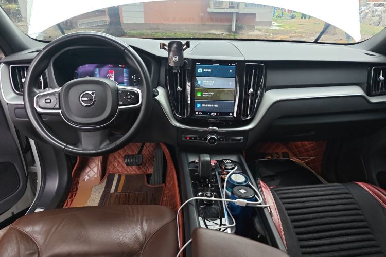 Used Volvo XC60 2023 B5 4x4 Smart Luxury Edition

