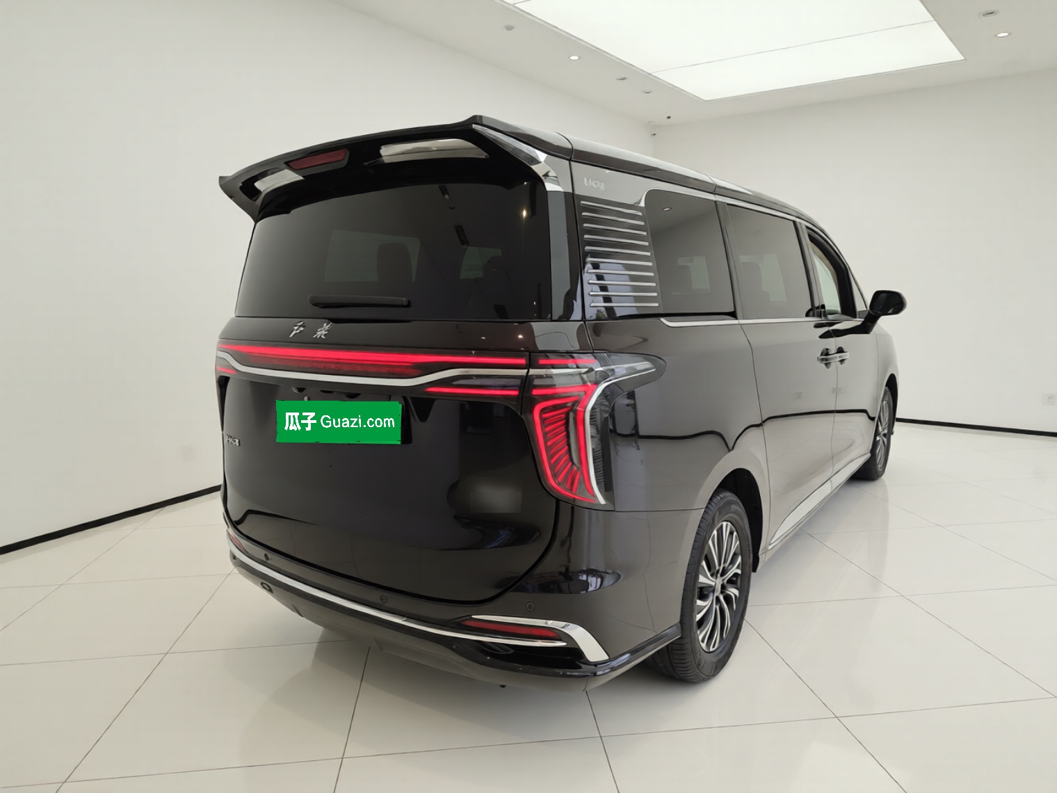 Hongqi HQ9 PHEV 2024 2.0T Four-Wheel Drive Business Edition — снимка 6