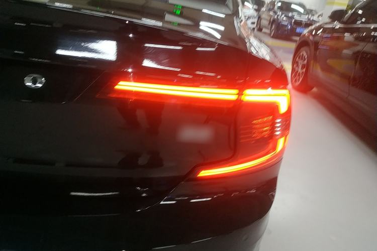 Used Volvo S90 2025 B5 Zhiyi Luxury Edition