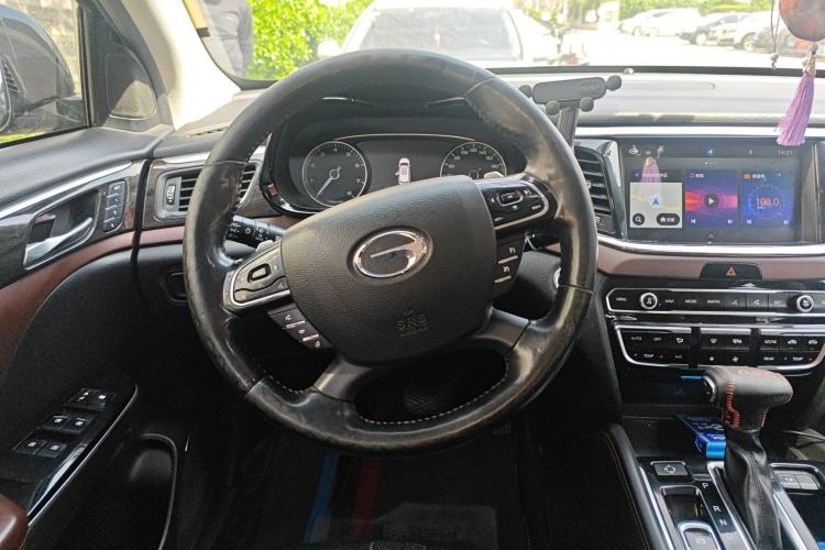 Used GAC Trumpchi GS8 2017 320T Two-Wheel Drive Luxury Smart Connectivity Version (7 Seats)