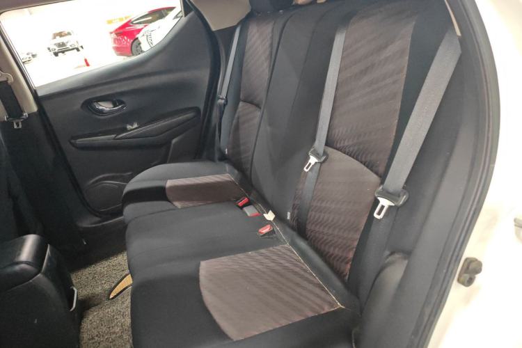 Used Nissan Lannia 2016 1.6L CVT Smart Cool Edition Left Rear Seat