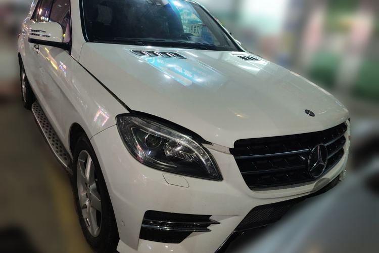 Used Mercedes-Benz M-Class 2014 ML 400 4MATIC Luxury Model Front