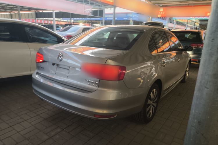 Used Volkswagen Sagitar 2017 230TSI Automatic Comfort Version
