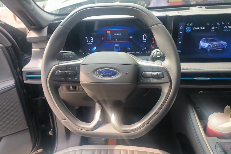 Used Ford Edge 2023 Ford Explorer L 2.0T EcoBoost Two-Wheel Drive 7-Seater Luxury Model