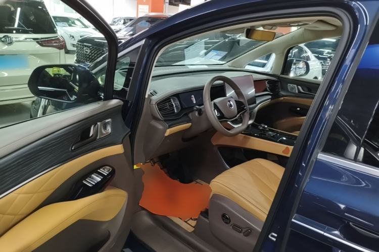 Used Denza D9 2022 DM-i 970 Four-Wheel Drive Flagship Model Driver Seat