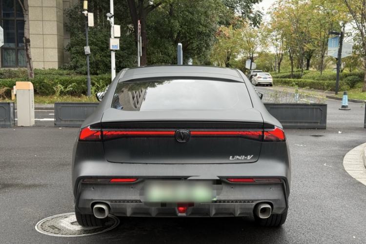 Used CHANGAN UNI-V iDD 2023 ZhiDian iDD 1.5T 113km ZhiKu Model
