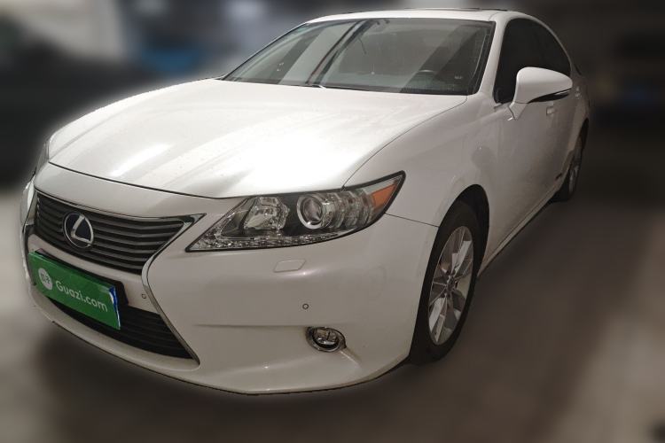 Used Lexus ES 2013 300h Elite Edition