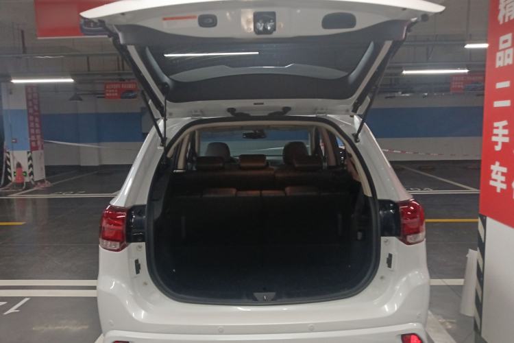 Used Mitsubishi Outlander 2021 2.4L 4x4 Zhi Xiang Edition 7 Seats
