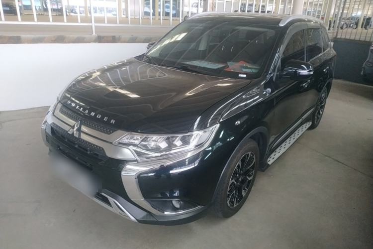 Used Mitsubishi Outlander 2019 2.4L 4x4 Zhi Xiang Edition 7 Seats China VI Standard