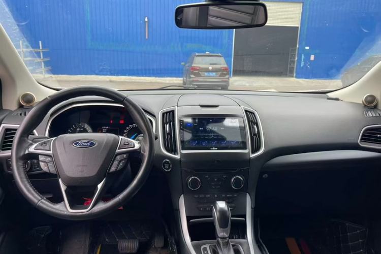 Used Ford Edge 2016 EcoBoost 245 Two-Wheel-Drive Platinum Edition 7-Seater
