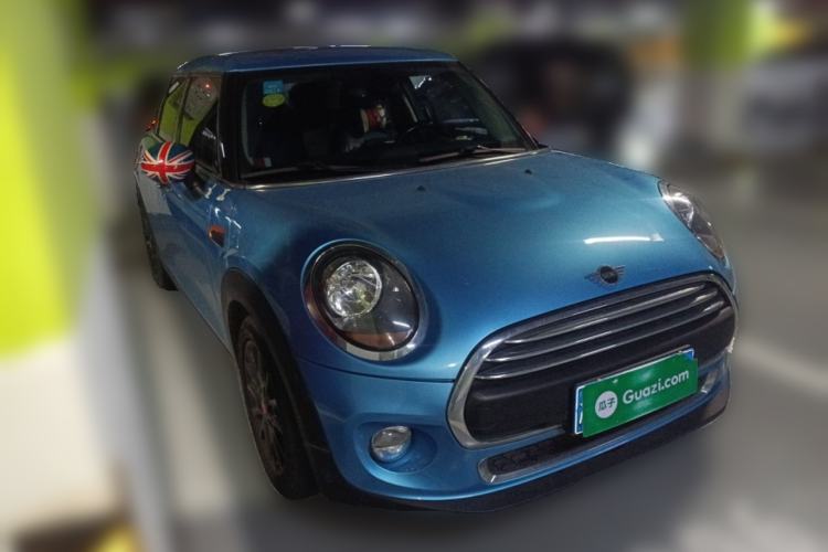Used MINI 2018 1.5T ONE Five-Door Edition Front Right 45 Deg