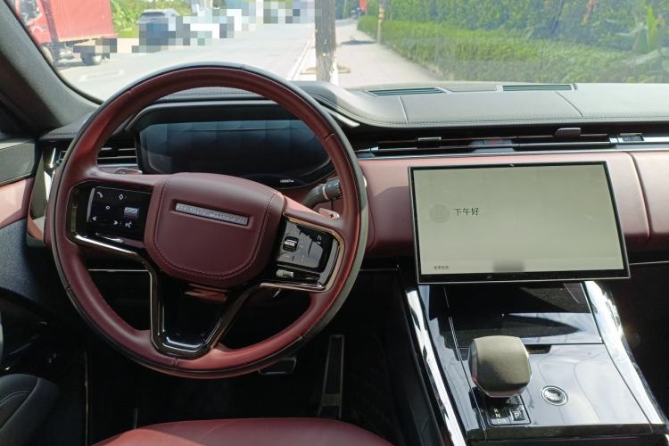 Used Land Rover Range Sport 2024 400PS Dynamic SE Center Console