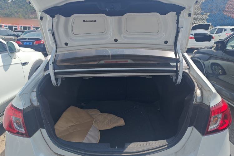 Used CHANGAN Alsvin V5 2012 1.5L Manual Dream Edition Trunk