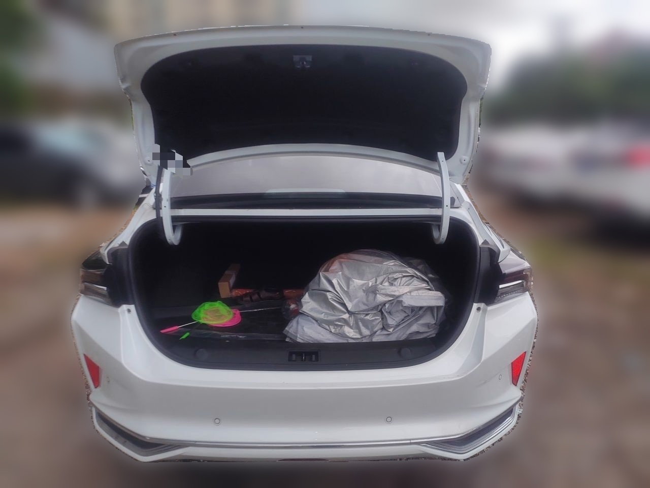 Dongfeng Aeolus Yixuan MAX 2023 1.5T Ultra-Stylish Trendsetting Dad Edition — снимка 19