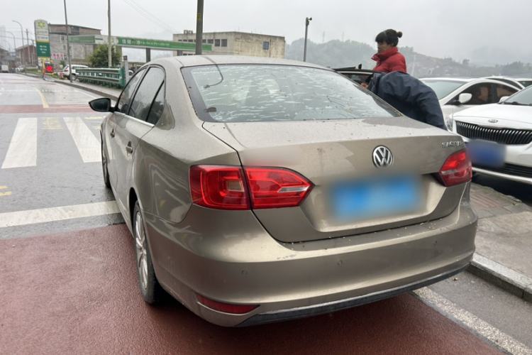 Used Volkswagen Sagitar 2014 1.6L Manual Comfort Model Exterior 5