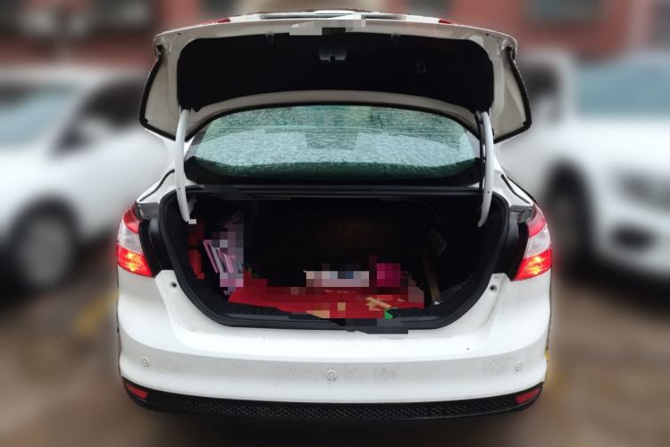 Used Ford Focus 2012 Sedan 1.6L Automatic Fashion Edition
