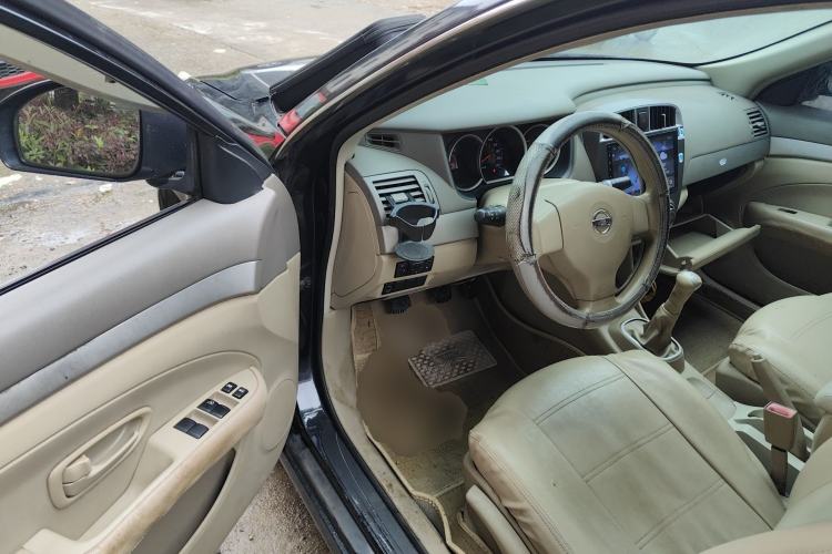 Used Nissan Sylphy 2012 Classic 1.6XE Manual Comfort Edition Driver Seat