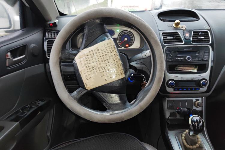 Used Geely Auto Classic Emgrand 2013 Sedan 1.8L Manual Entry-Level CNG Model
