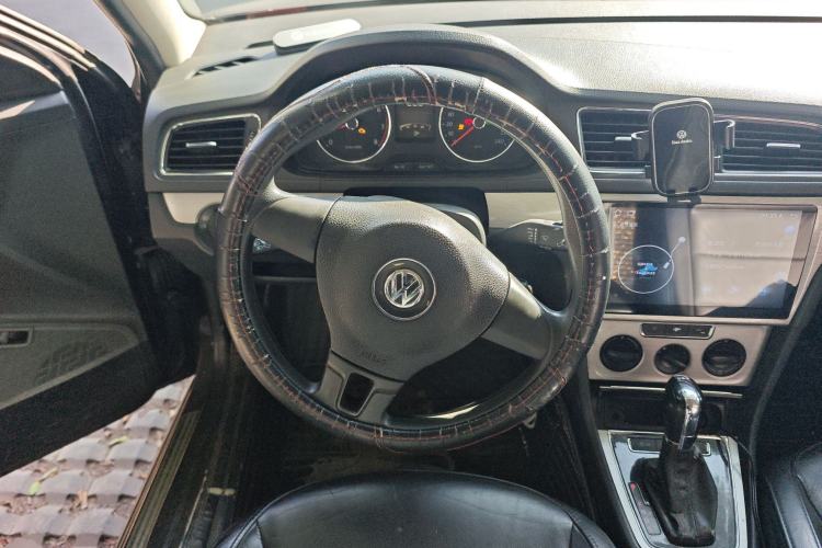 Used Volkswagen Lavida 2013 Revised Version 1.4 TSI DSG Comfort Edition
