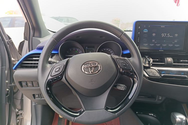 Used Toyota IZOA 2018 2.0L Yichi Version China VI Standard