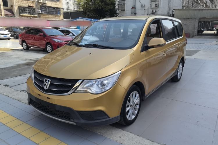 Used Baojun 730 2014 1.5L manual standard trim 7 seats