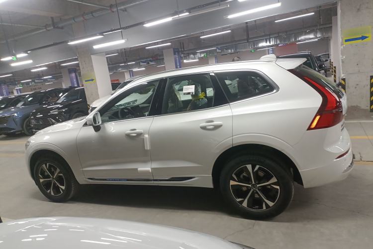 Used Volvo XC60 2026 B5 4x4 Smart Luxury Edition