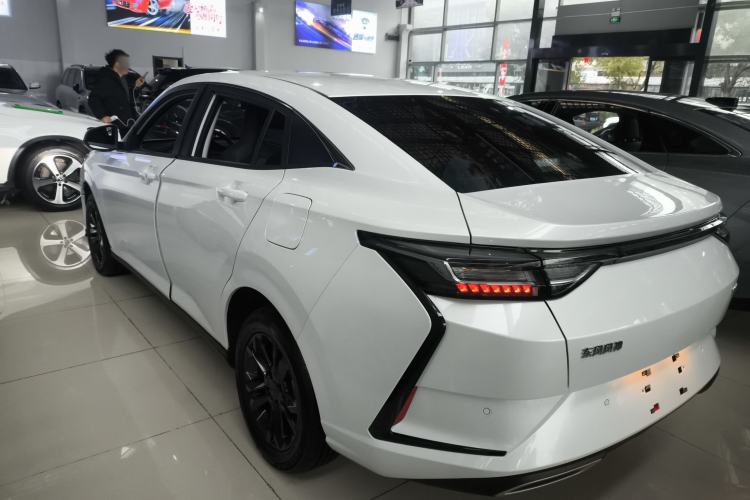 Used Dongfeng Aeolus Yixuan 2025 1.5L Automatic Luxury Version