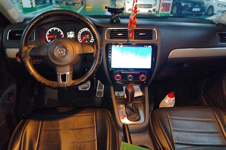 Used Volkswagen Sagitar 2014 Revised Version 1.6L Automatic Leading Edition
