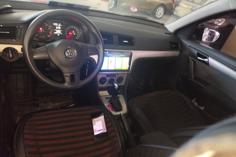 Used Volkswagen Gran Lavida 2013 1.6L Automatic Fashion Model
