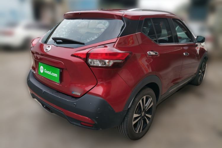 Used Nissan Kicks 2018 1.5L CVT Smart Connect Deluxe Edition Rear Right 45 Deg
