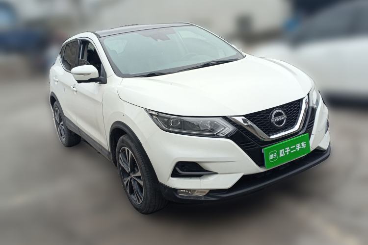 Used Nissan Qashqai 2019 2.0L CVT Luxury Edition Front Right 45 Deg
