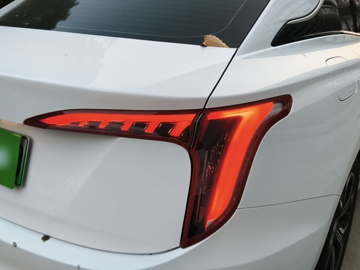 Hongqi E-QM5 2023 Base Travel Edition — снимка 9