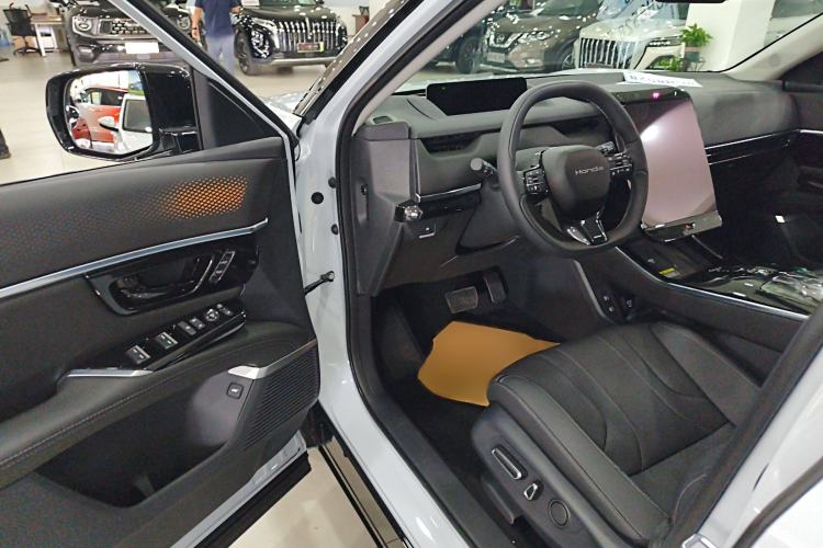 Used Honda P7 2025 Rear-Drive Long-Range Pro