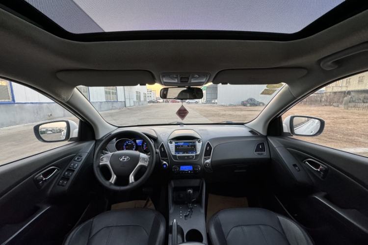 Used Hyundai ix35 2013 2.0L Automatic Two-Wheel Drive Smart GLS China IV Standard