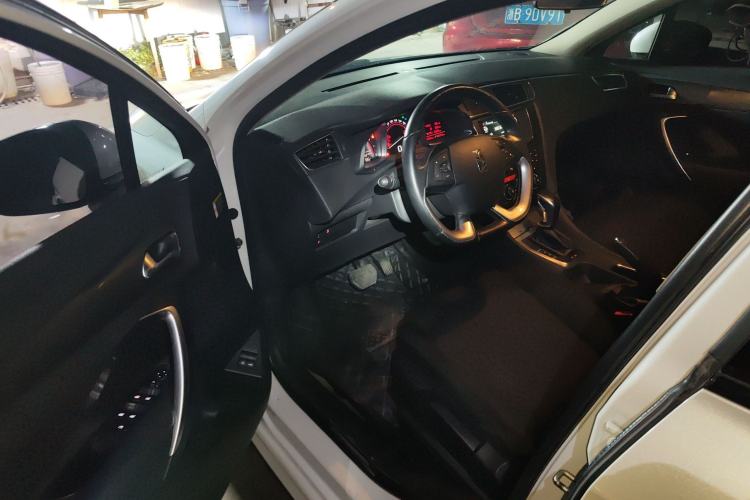 Used DS 5LS 2015 1.6T Style Edition THP160