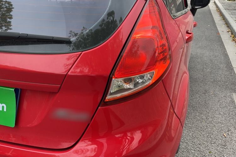 Used Ford Fiesta 2013 Hatchback 1.5L Automatic Fashion Edition Exterior 4