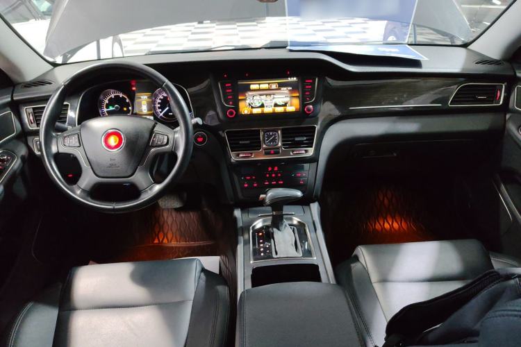 Used Hongqi H7 2017 1.8T Tech Model Center Console