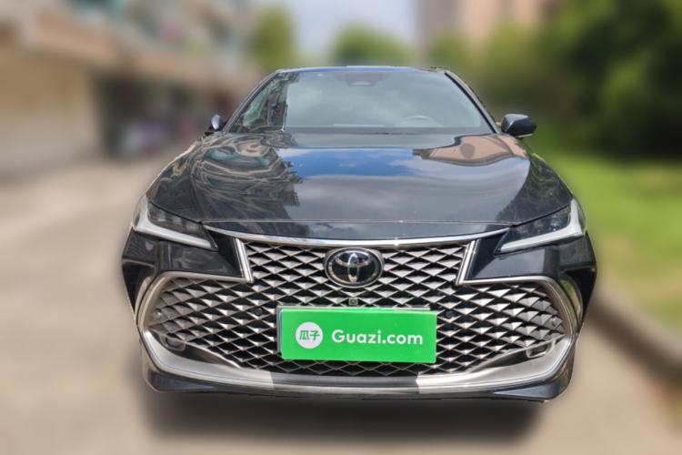 Used Toyota Avalon 2024 Dual-Engine 2.5L XLE Premium Edition Front