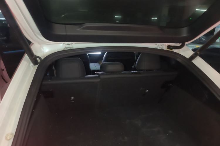 Used ONVO L60 2024 60 kWh Rear-Drive Version Trunk