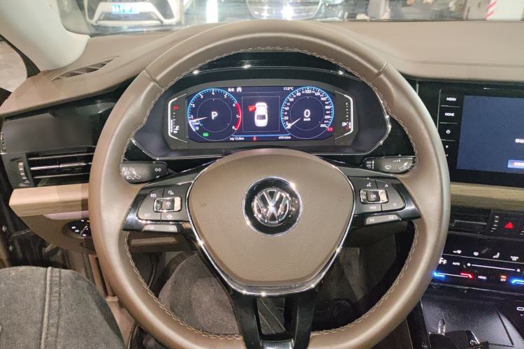 Used Volkswagen Passat 2020 330TSI Luxury Edition China VI Steering Wheel