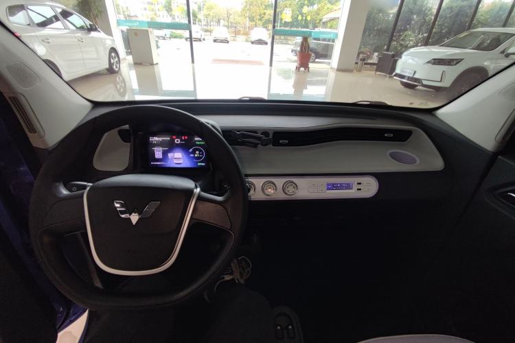 Used Wuling Hongguang MINIEV 2022 Macaron Colorful Edition Lithium Iron Phosphate Center Console